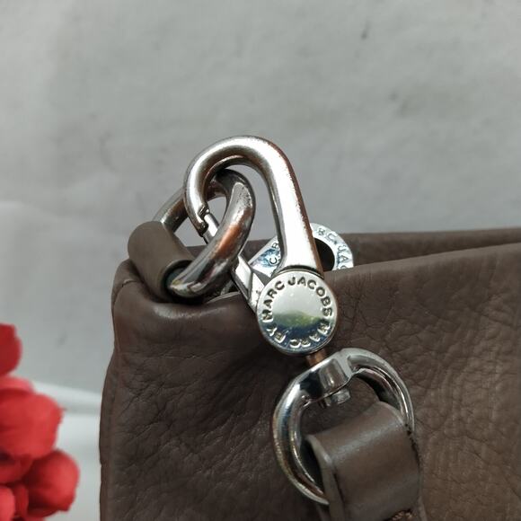 Marc by Marc Jacobs Gray Pebbled Leather Zipper Closure Crossbody Bag - Picture 6 of 16